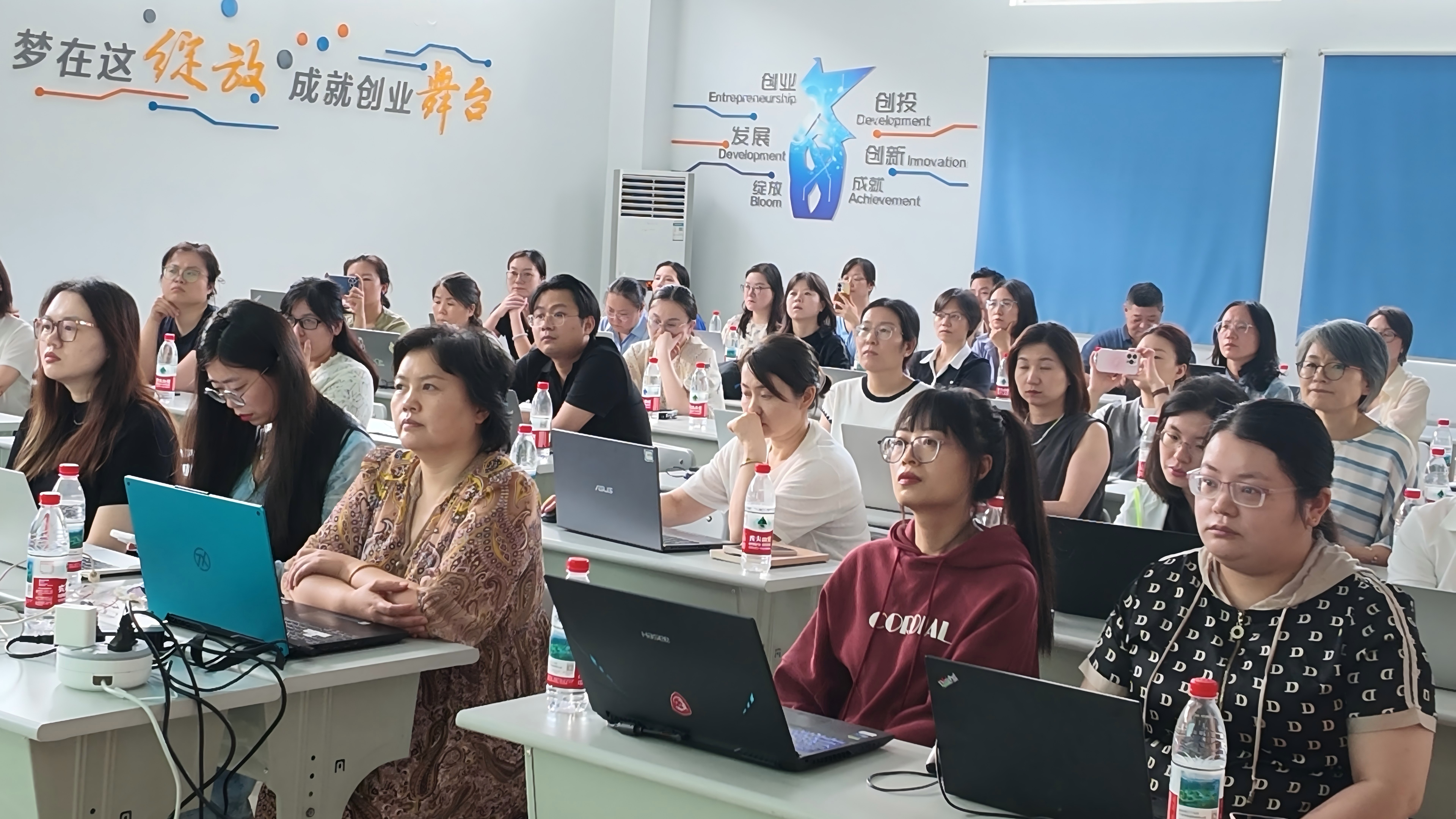 报道6.jpg